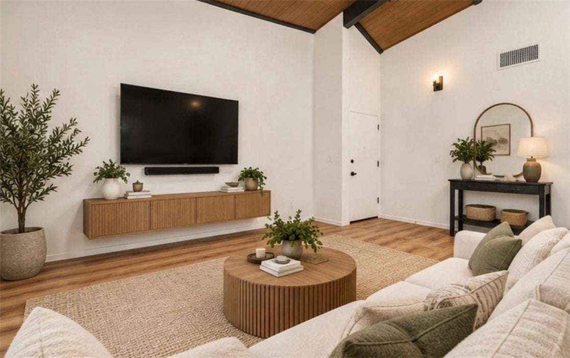1342 W 8th Street