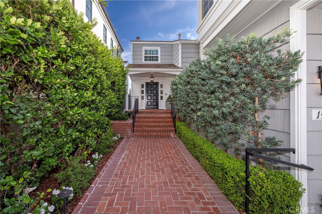 1516 E Oceanfront