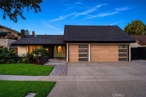Photo of 409 W Sierra Dr, Santa Ana, CA 92707 (MLS # OC26095359)