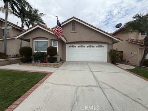 Photo of 8 Firethorn, Rancho Santa Margarita, CA 92688 (MLS # OC26152834)
