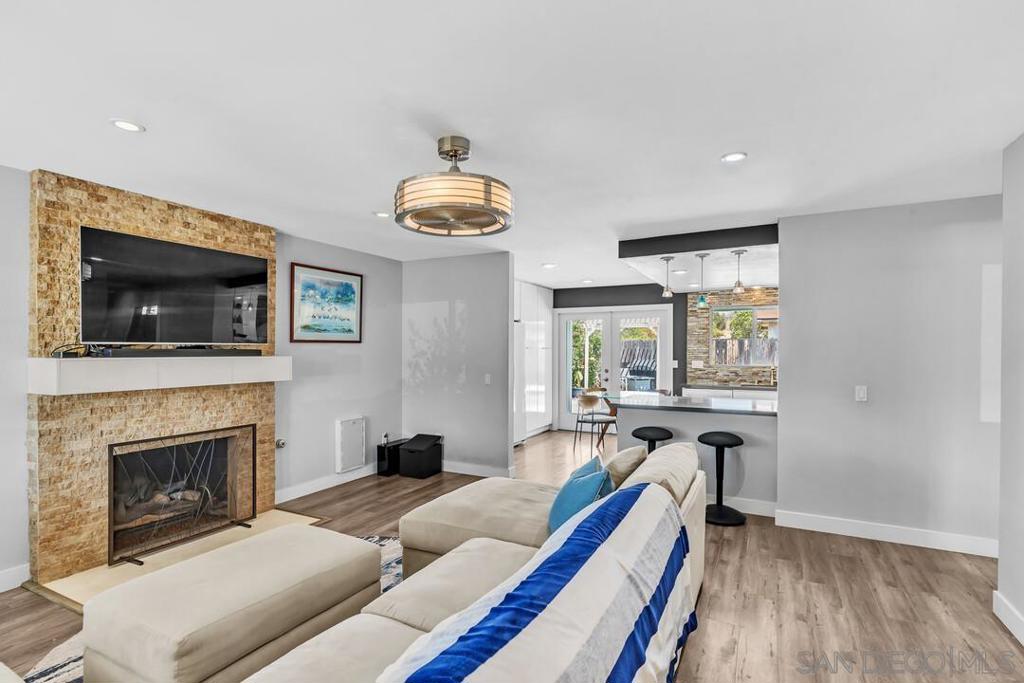9202 Via De Amor