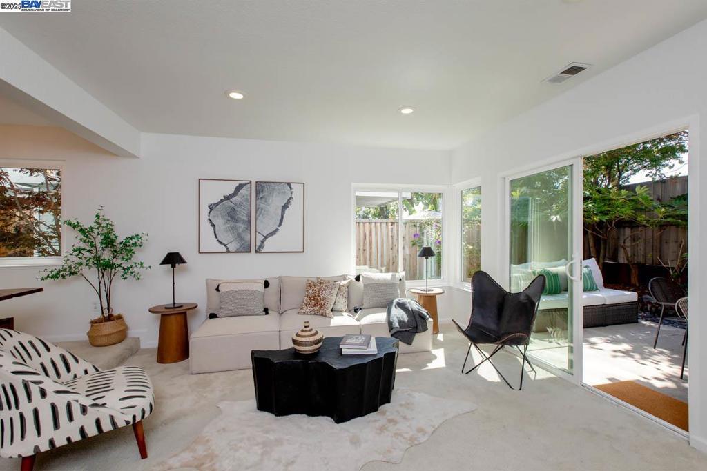 HARBOR BAY - Residential
