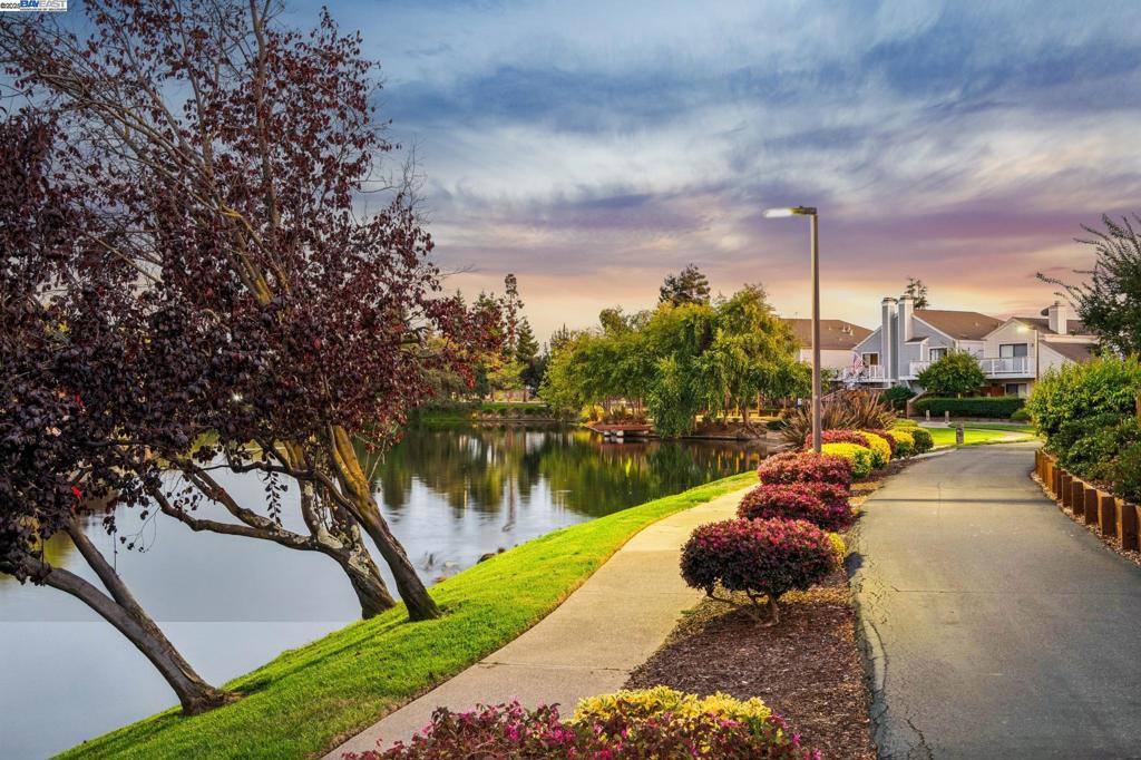 HARBOR BAY - Residential