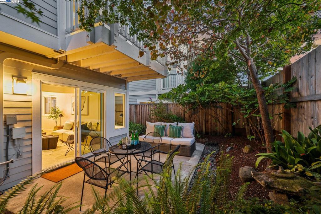 HARBOR BAY - Residential