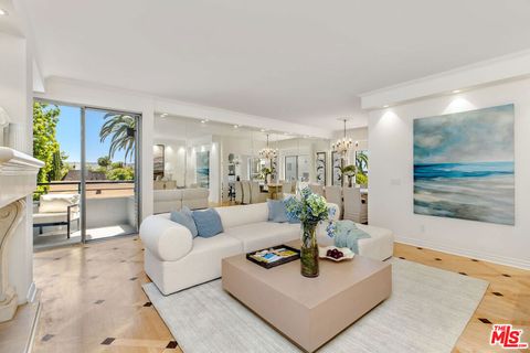 Photo of 121 S Palm Drive #403, Beverly Hills, CA 90212 (MLS # 26733241)
