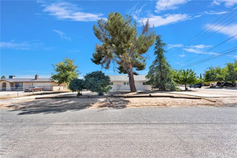 Photo of 13015 La Habra Rd, Victorville, CA 92392 (MLS # HD26207218)