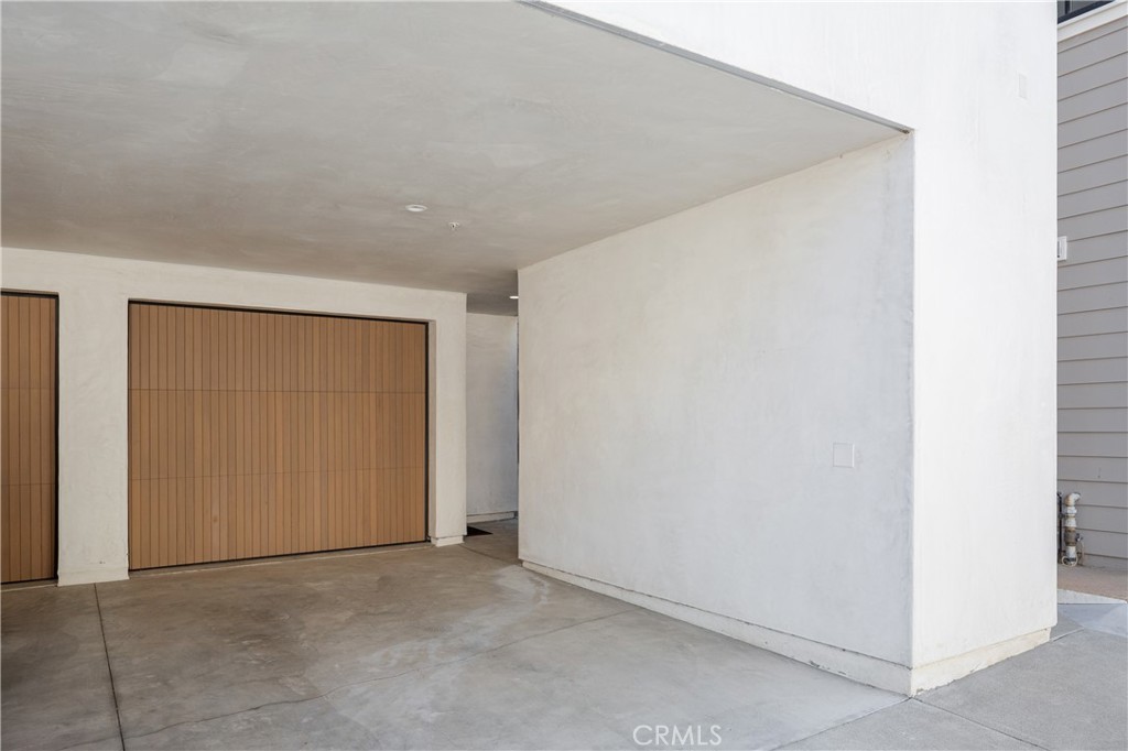 Corona del Mar North of PCH (CNHW) - Residential