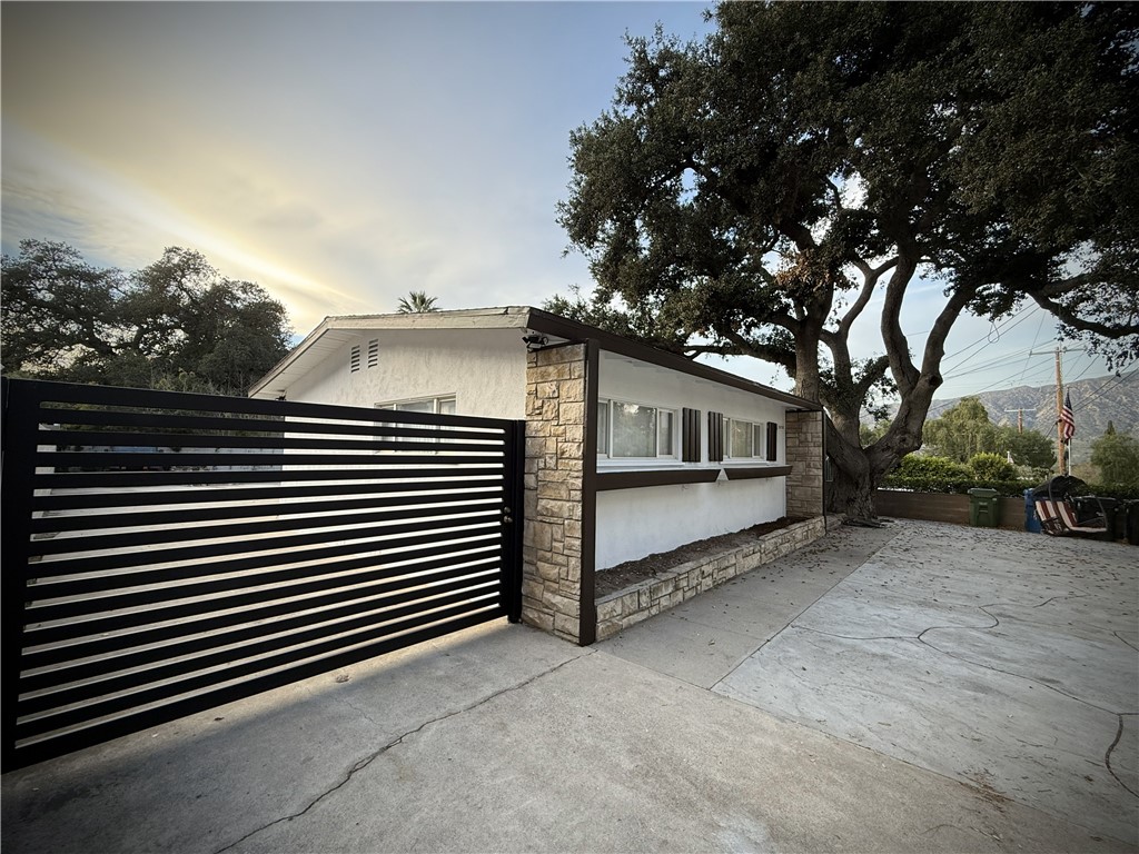 10143 Oro Vista Ave.