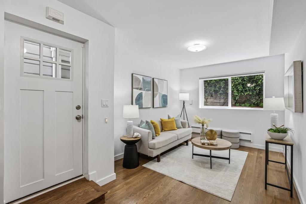 2285 Greenwich Street