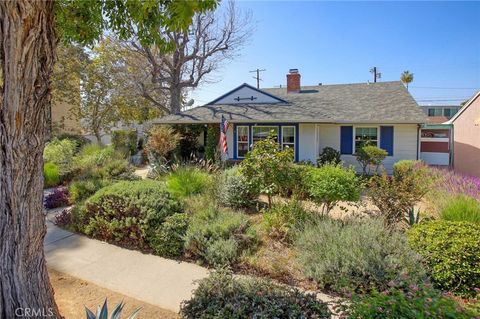 Photo of 6903 Halbrent Avenue, Van Nuys, CA 91405 (MLS # GD25239496) Photo of 6903 Halbrent Avenue, Van Nuys, CA 91405 (MLS # GD25239496)