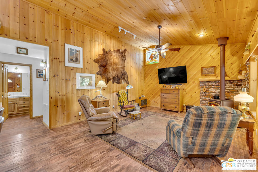 Pine cove - Residential