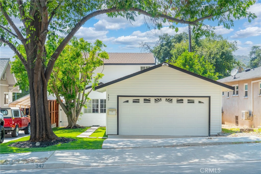 MOTIVATED SELLER!!!Welcome to 347 Stedman Pl, a beautifully remodeled gem in the heart of Monrovia! This stunning home has been thoughtfully updated throughout, featuring brand new flooring, a fully upgraded bathroom, and a bright, open-concept living area perfect for modern living. The chef’s kitchen boasts brand new appliances, including a dishwasher, oven, and stylish cabinetry with elegant countertops.
Step outside to discover a spacious backyard with a relaxing jacuzzi — your private oasis for unwinding or entertaining guests. The detached 2-car garage offers plenty of parking and includes an additional office area, ideal for working from home or extra storage.
Located on a charming street near shopping, dining, and freeway access, this move-in ready home truly has it all. Don’t miss this incredible opportunity to own a turnkey property in one of Monrovia’s most desirable neighborhoods!
