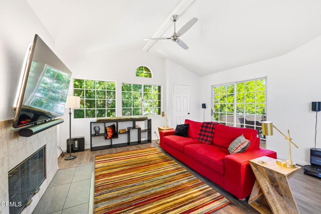 Villa Heights (Charles St.)-286 - Residential