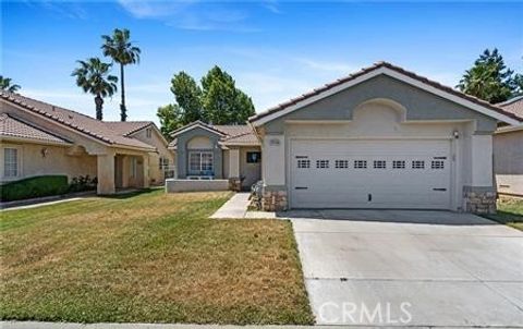 Photo of 2906 Summer Set Cir Cir, Banning, CA 92220 (MLS # DW26024335)