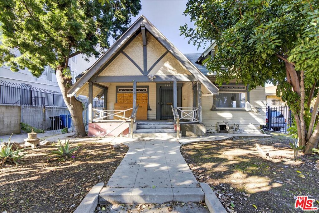 157 S Virgil Avenue