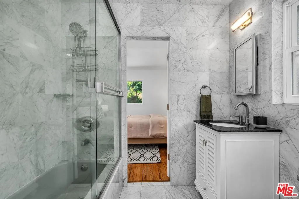 Beverly Hills, California 90210, United States, 5 Bedrooms Bedrooms, ,6 BathroomsBathrooms,Residential,Active,202611