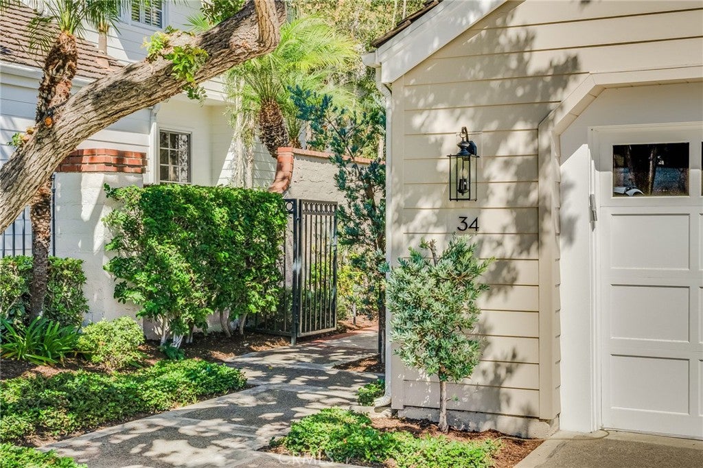 34 Hillsdale