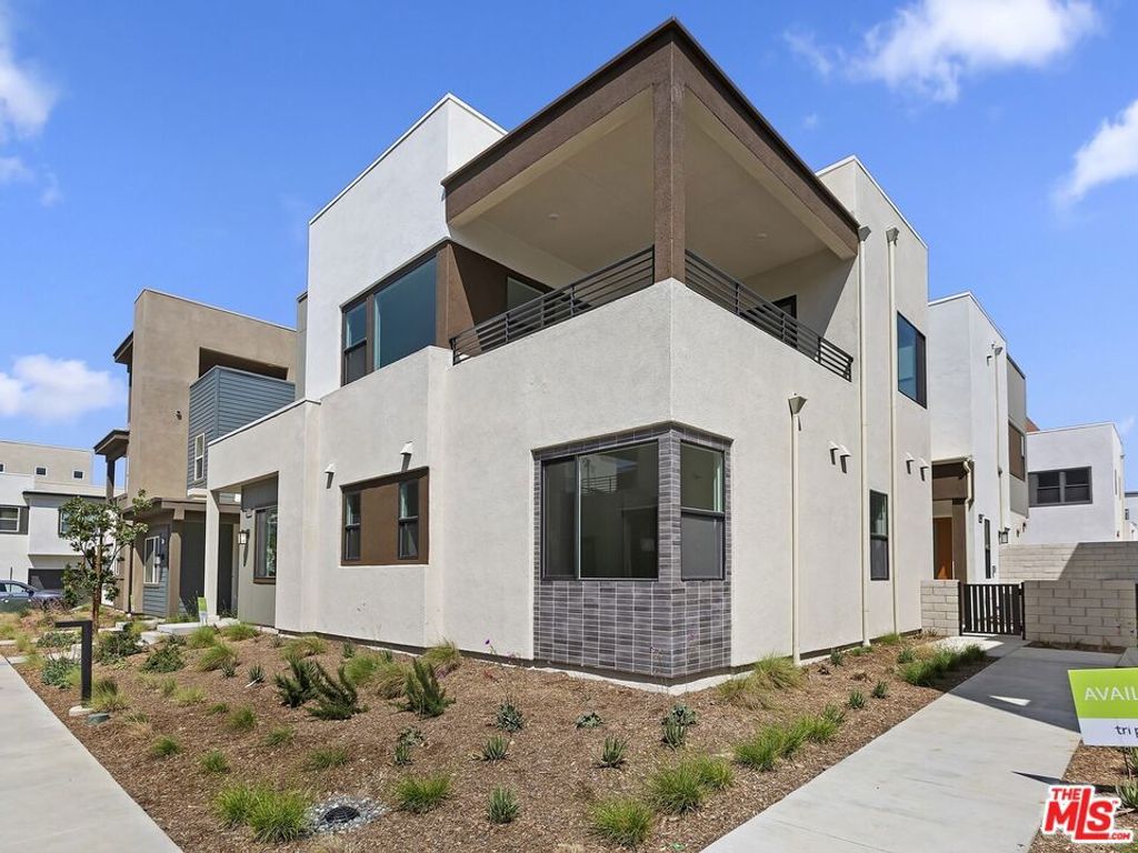 listing image 130726010599451548247