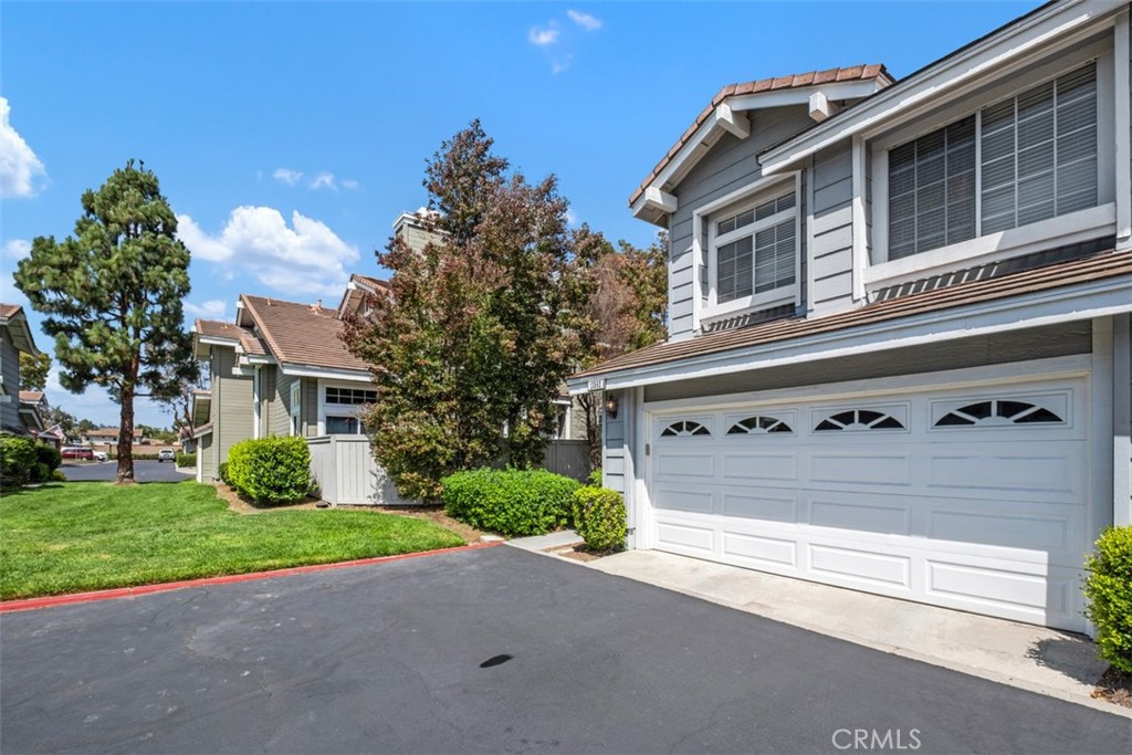 13562 Mahogany Place