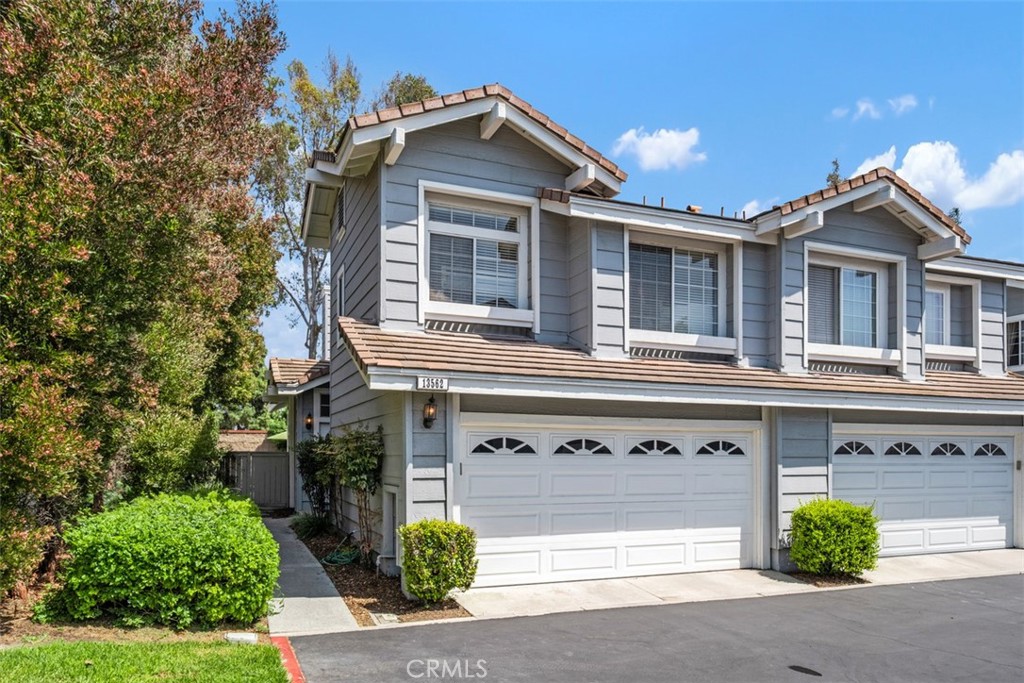 13562 Mahogany Place