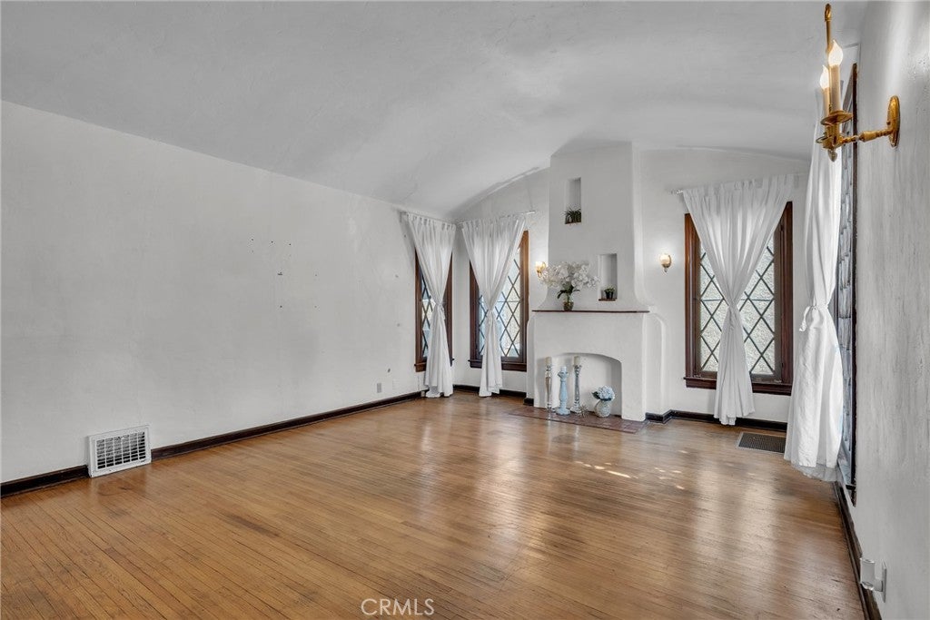 79 N Berkeley Avenue