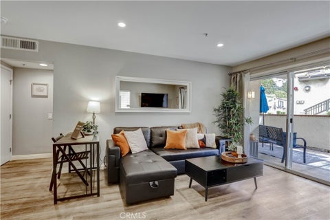 Photo of 129 N Cross Creek RD, Orange, CA 92869 (MLS # PW26215363)