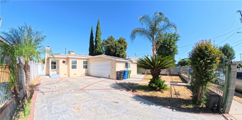 Located in the heart of Van Nuys, this charming newly remodeled single-family residence boasts 3 bedrooms and 2 bathrooms main house+ junior ADU studio with full bath, and kitchenette. TOTALING 1600 SQ Ft .
Main house 1200 sqft
Junior ADU (unpermitted) 400sqft
The home features a welcoming floor plan with abundant natural light, an inviting living area, and brand new modern kitchen cabinets equipped with ample storage. The property includes a spacious backyard with a pond, lush grapefruit, fig, pomegranate tress, and a pool that's perfect for outdoor gatherings. Other features include triple-pane windows which are effective at temperature regulation and sound transmission.It has updated plumbing and a new roof. The ADU studio features high ceilings, elegant crown moldings, custom cabinetry, fresh paint, and a full size bathroom. Ideal for use as a guest suite, rental unit, or private workspace, this addition enhances the home's value and functionality. The driveway provides enough space for 3 cars. The main home pairs seamlessly with the studio to provide a perfect balance of style and practicality, catering to both comfort and investment potential. Conveniently situated near schools, parks, and local amenities, this home offers comfort and accessibility, making it ideal for families or first-time buyers.