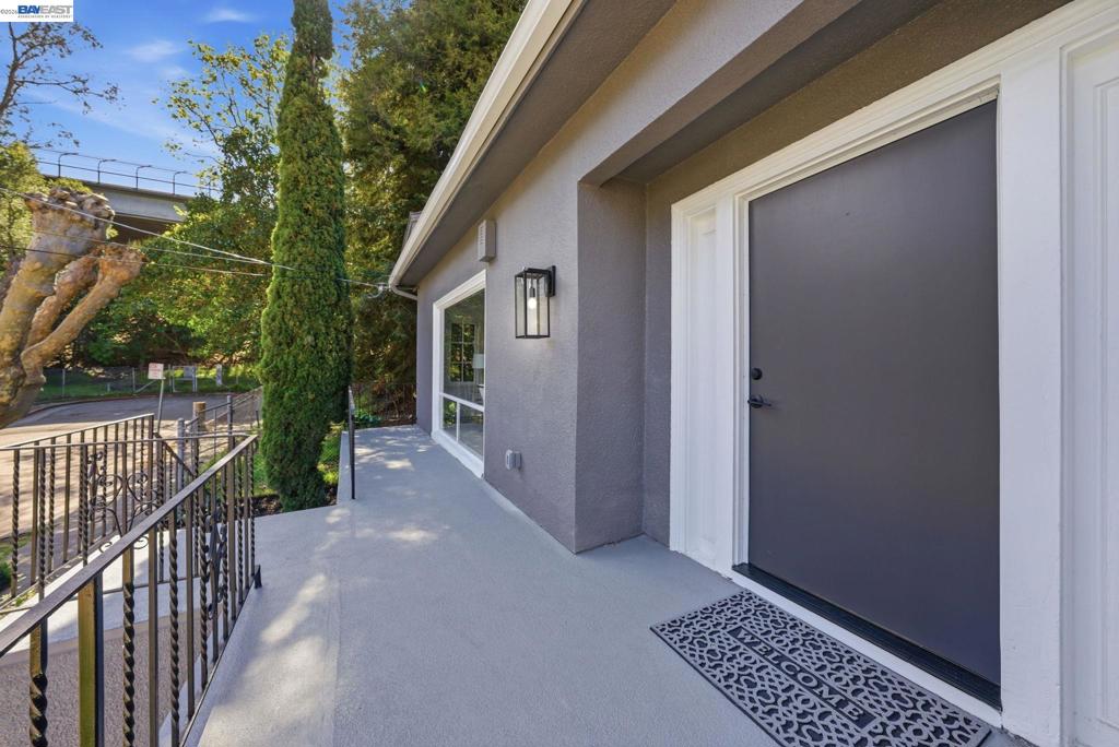 661 Brookwood Pl Pl, Oakland CA 94610