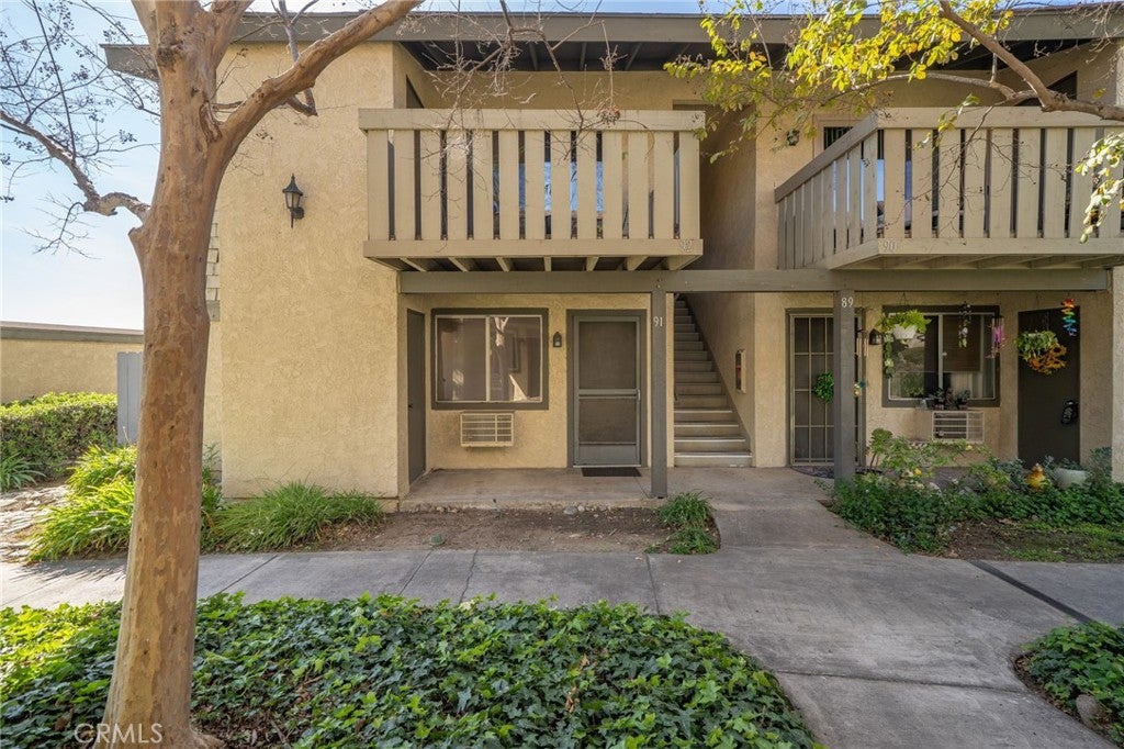960 E Bonita Avenue 91