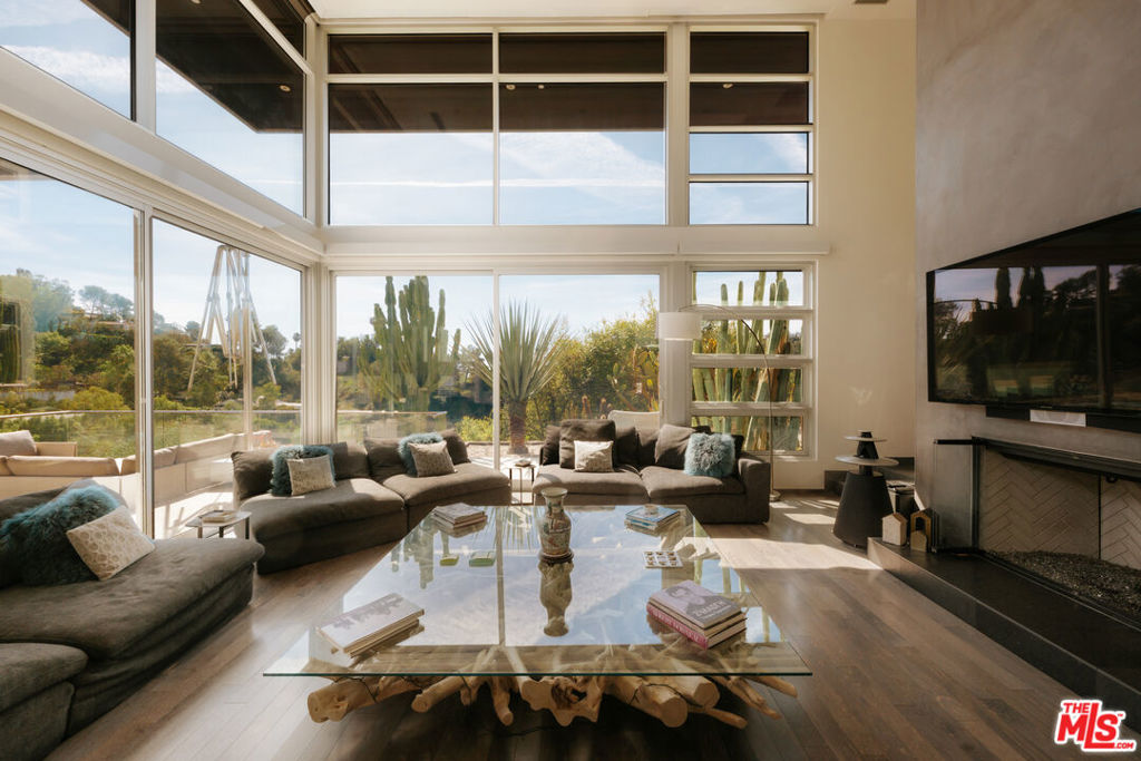 2651 Nichols Canyon Road