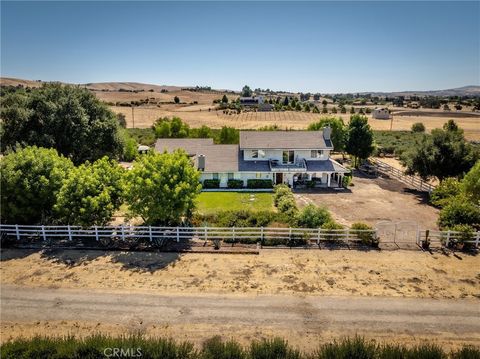 Tiny photo for 5055 Rancho La Loma Linda Drive, Paso Robles, CA 93446 (MLS # SC24168063)