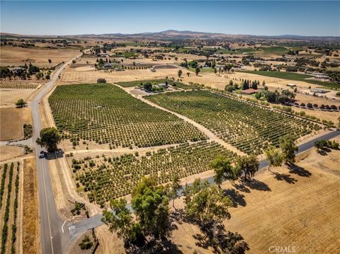 Tiny photo for 5055 Rancho La Loma Linda Drive, Paso Robles, CA 93446 (MLS # SC24168063)