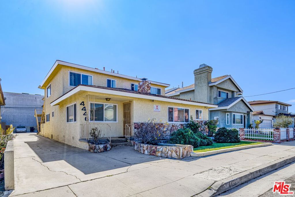 4446 W 142nd Street