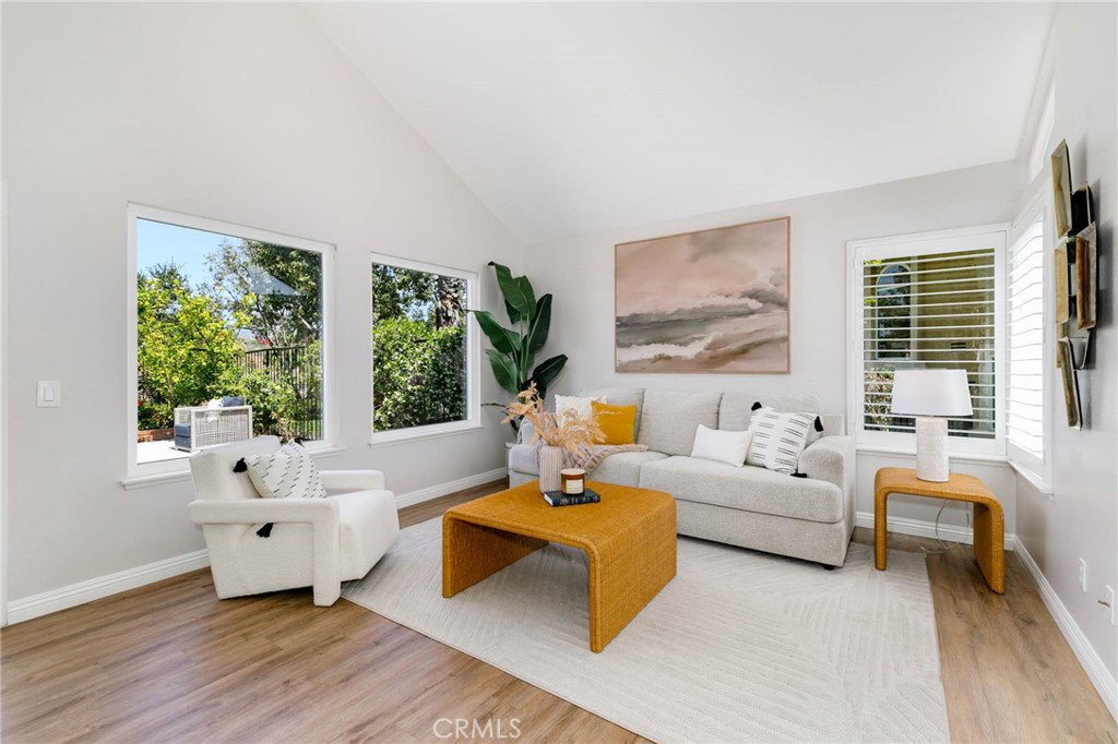 6075 E Montefino