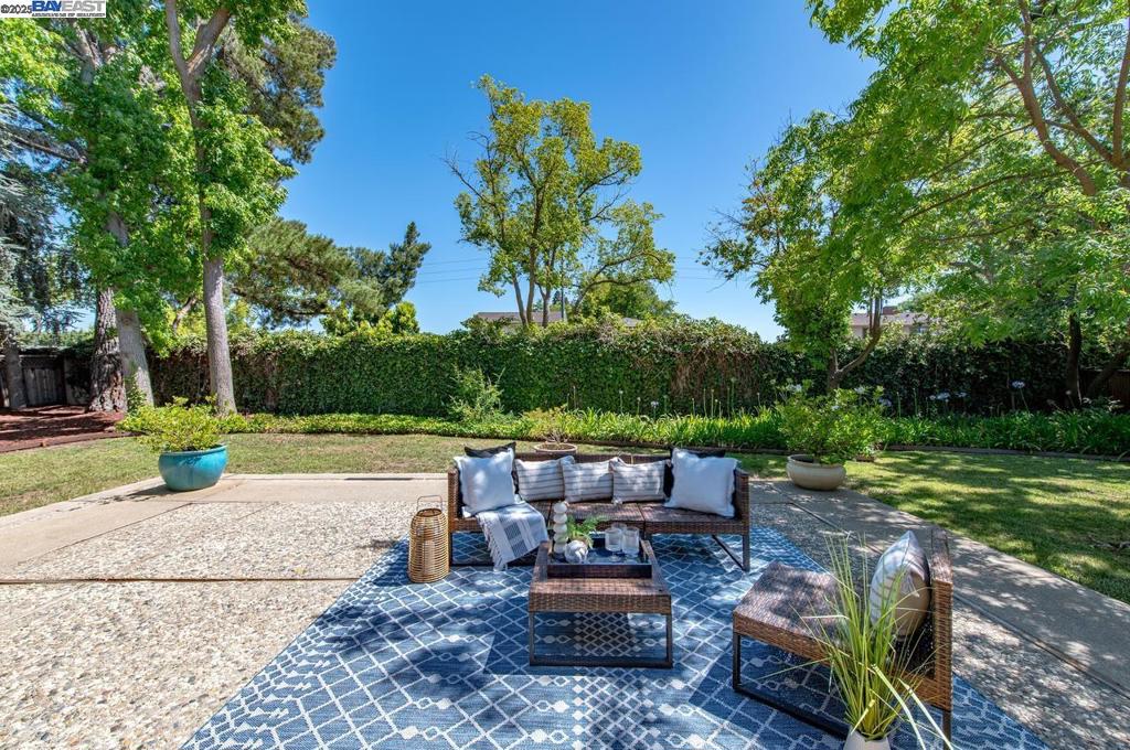 GRANADA WOODS - Residential
