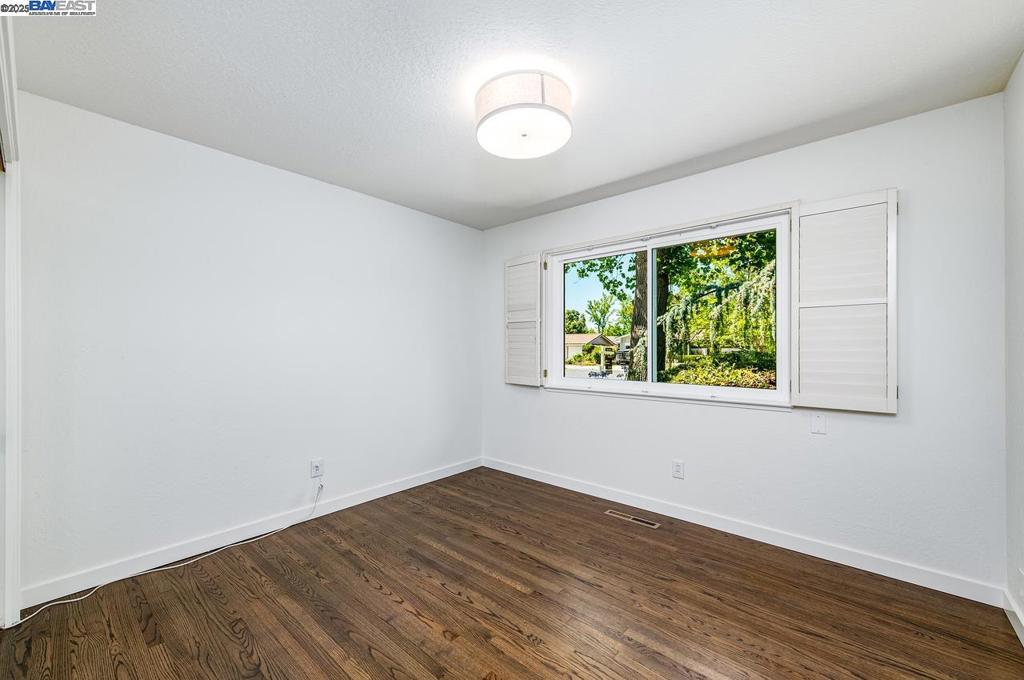 GRANADA WOODS - Residential