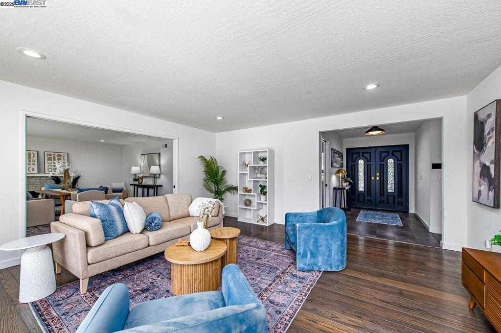GRANADA WOODS - Residential