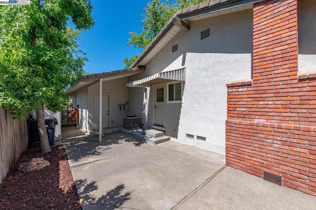 GRANADA WOODS - Residential