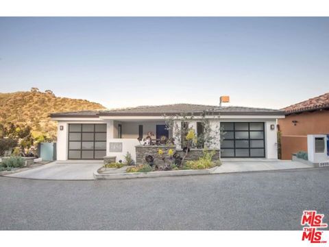 Photo of 3850 Rambla Orienta, Malibu, CA 90265 (MLS # 26640843)