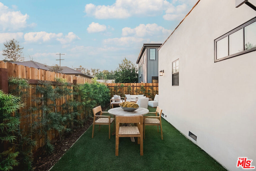 11026 Hortense Street 4