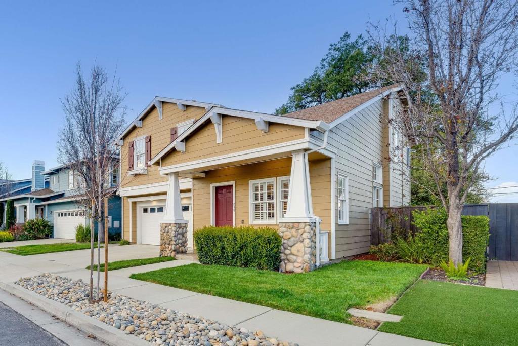 219 Beethoven Lane