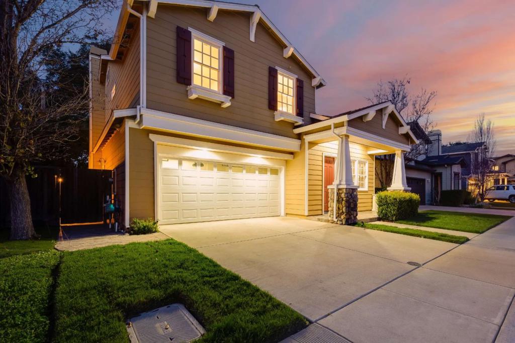 219 Beethoven Lane
