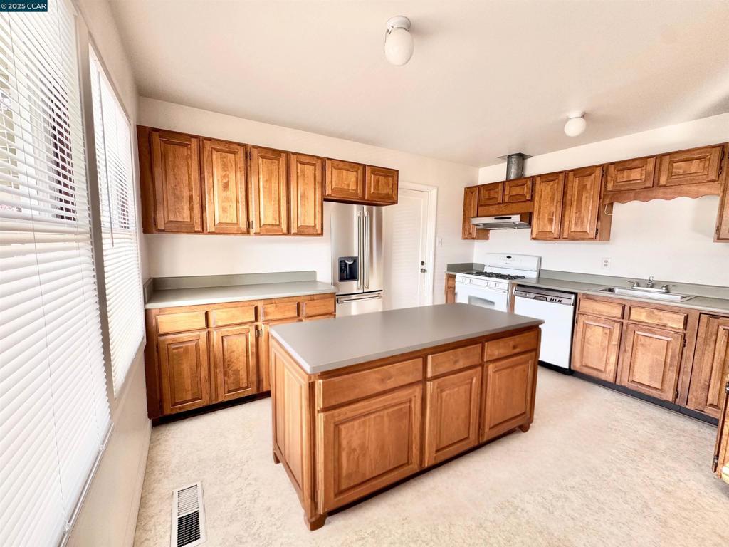 MONTE GARDENS - Residential