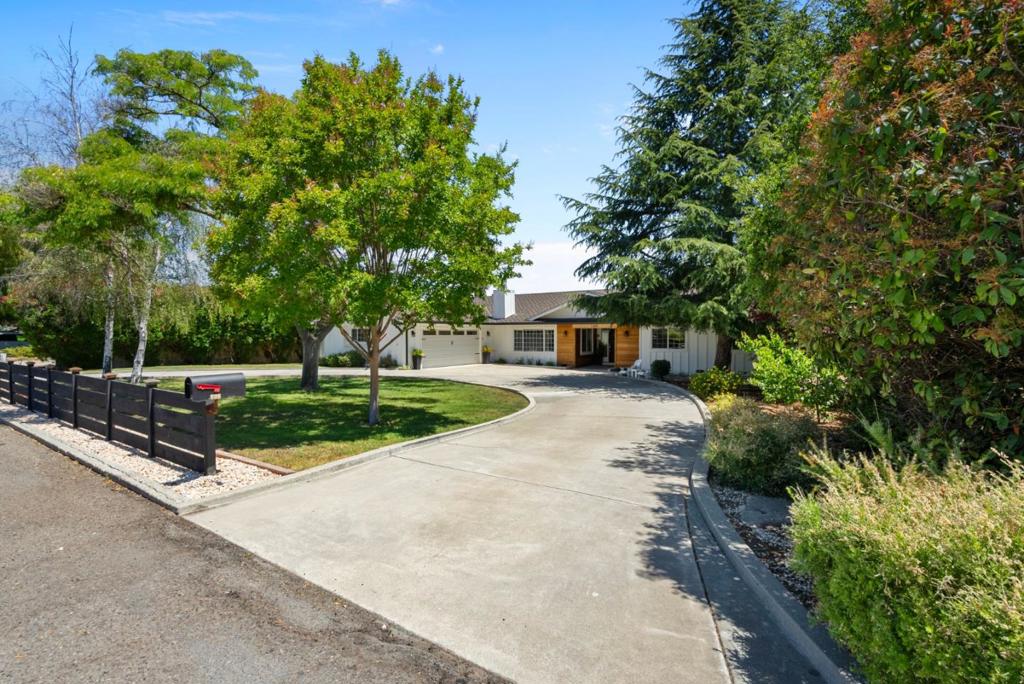 105 Rays Circle