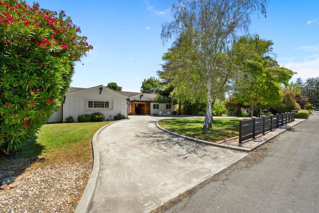 105 Rays Circle