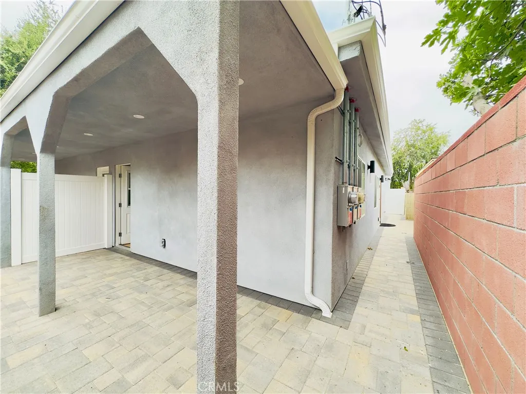 Lake Balboa, California 91406, United States, 2 Bedrooms Bedrooms, ,2 BathroomsBathrooms,Residential,Active,186015