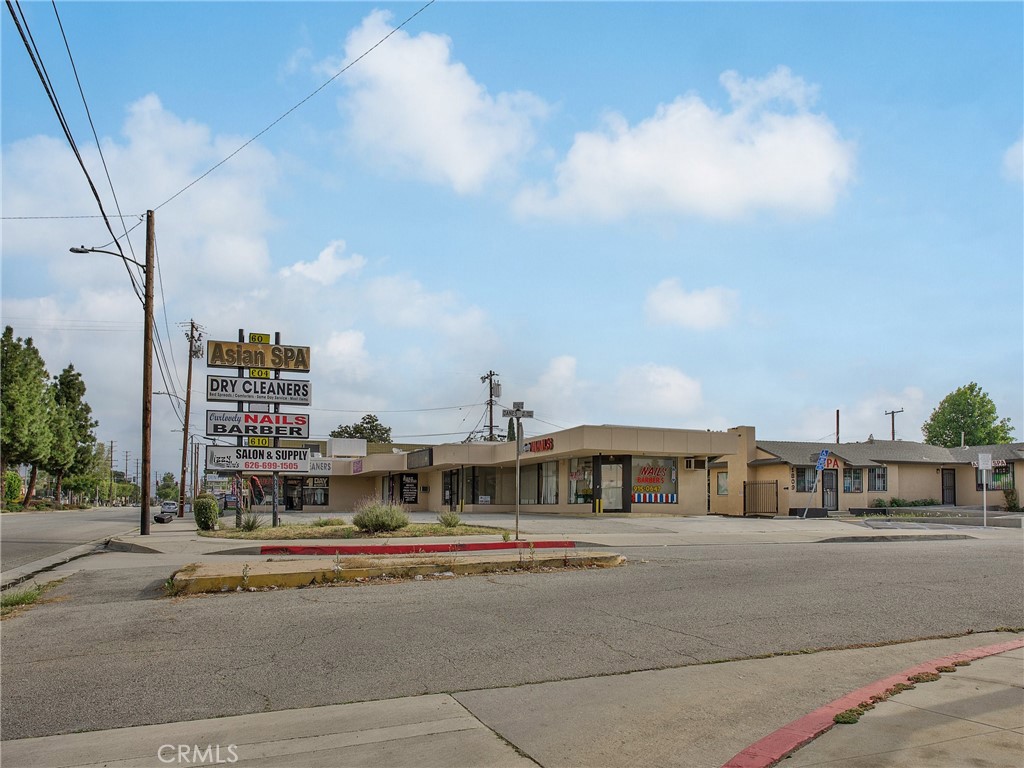 610 N Azusa Avenue