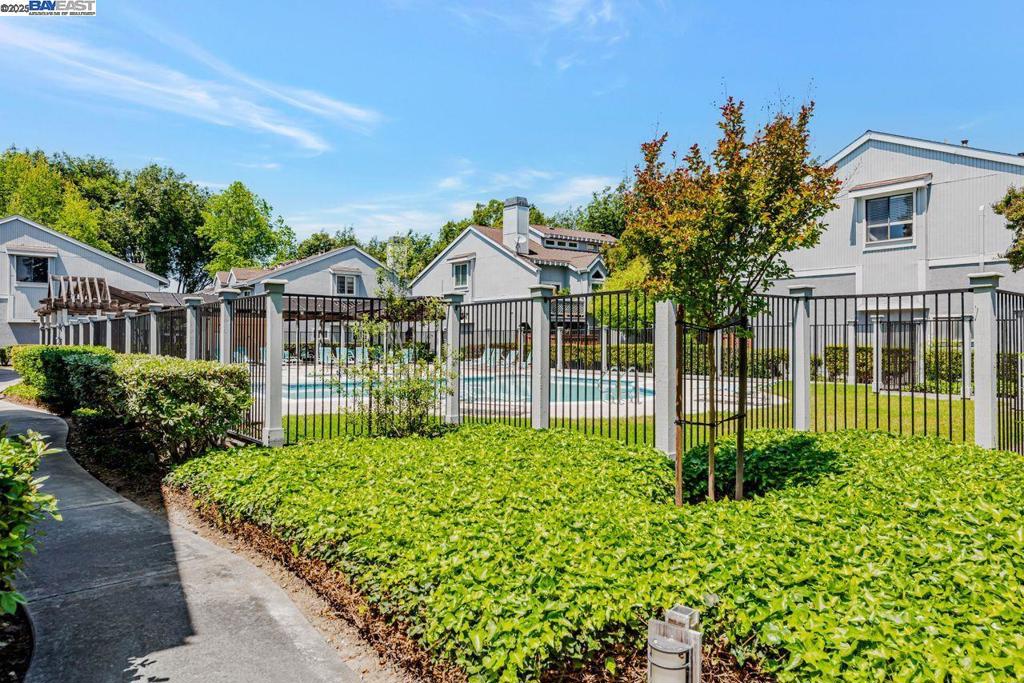 SAINT JAMES PARK - Residential