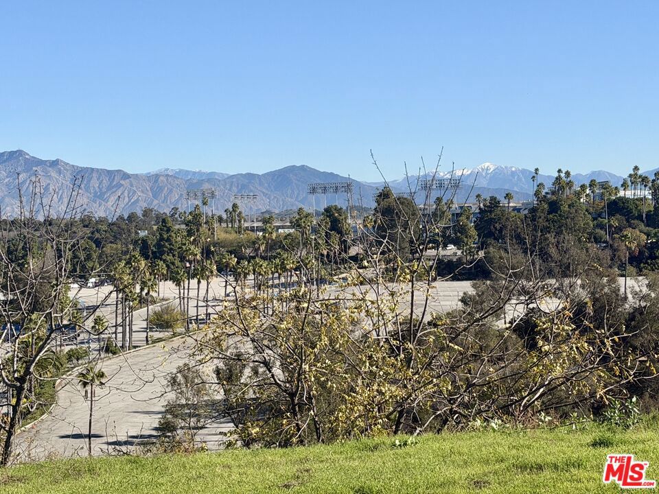 1126 White Knoll Drive