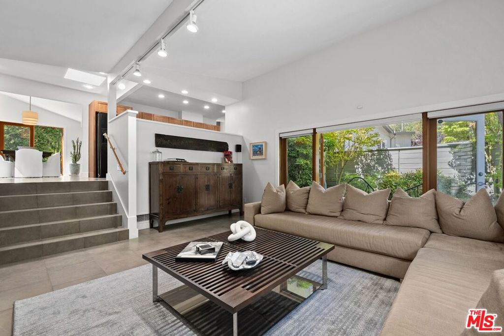 2601 Nichols Canyon Road